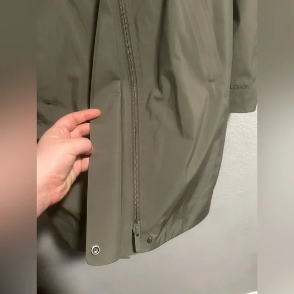 Lululemon Rain Rebel Stretch Jacket - Picture 8 of 12